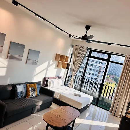 New Georgetown Instagramable 2Br Homestay For 10Pax 无敌美景两房民宿 Beacon Executive Suite Exterior photo