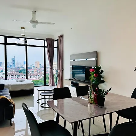 New Georgetown Instagramable 2Br Homestay For 10Pax 无敌美景两房民宿 Beacon Executive Suite Exterior photo