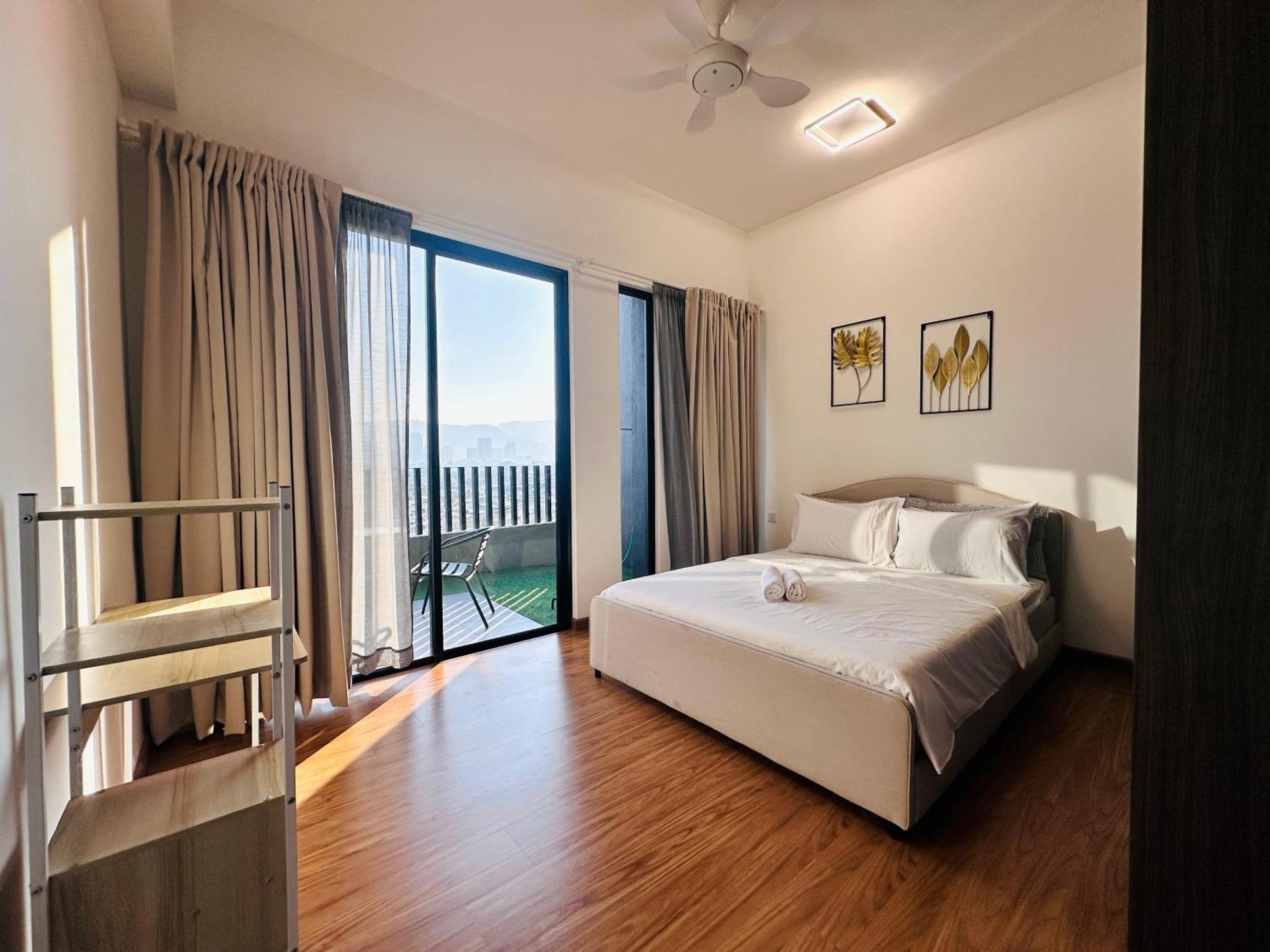 New Instagramable 2br For 10pax 无敌美景两房民宿 Beacon Executive George Town